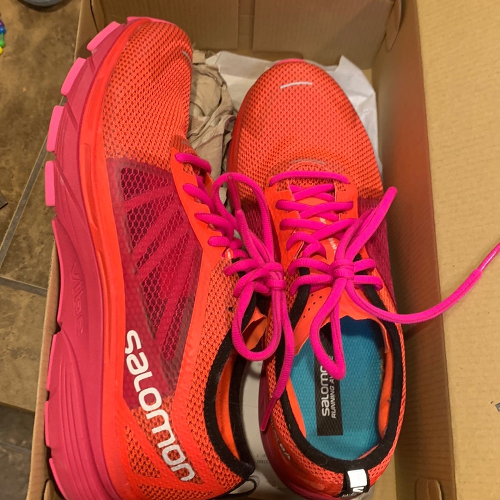Salomon Sonic Road shoes